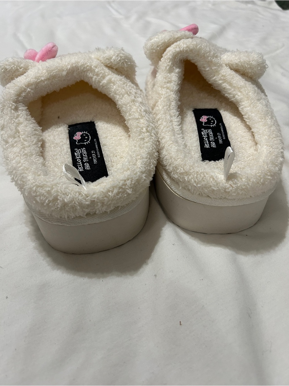 Forever 21 Kids Cream Fuzzy Hello Kitty Slip-On Boots - Picture 10 of 11
